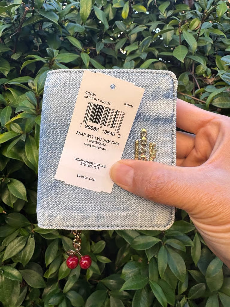 NWT Coach Snap Wallet In Loved Denim With Charm